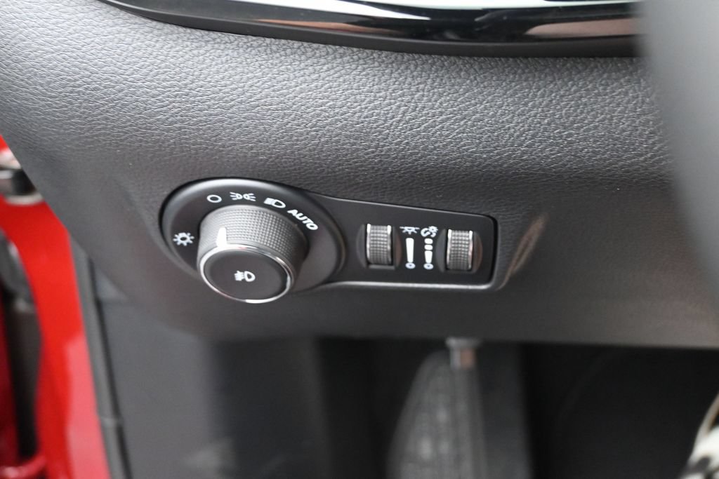 New 2026 Jeep Compass Limited w/ Sun, Sound & Navigation Group AWD/4WD image 29