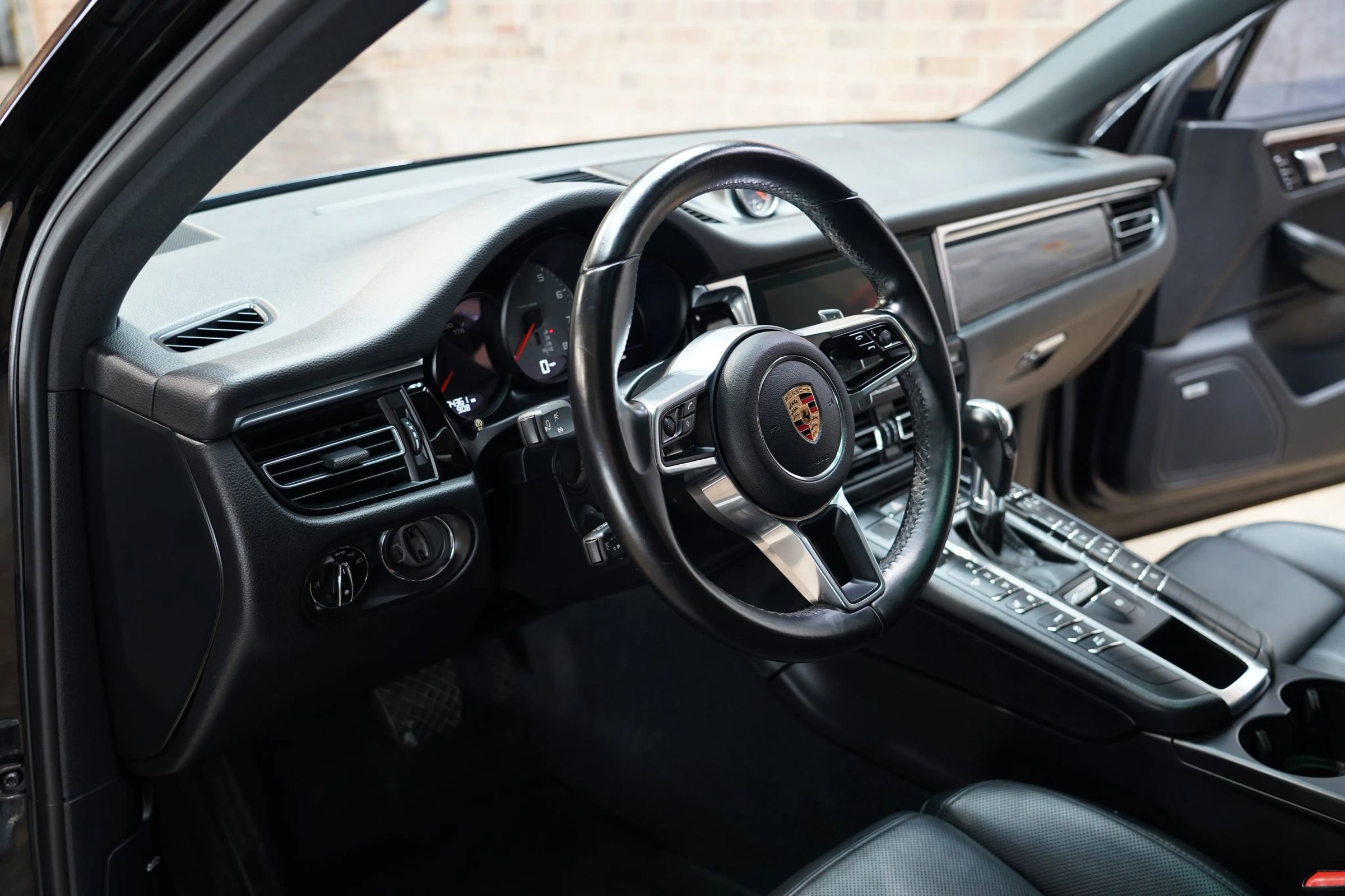 Used 2019 Porsche Macan S image 40