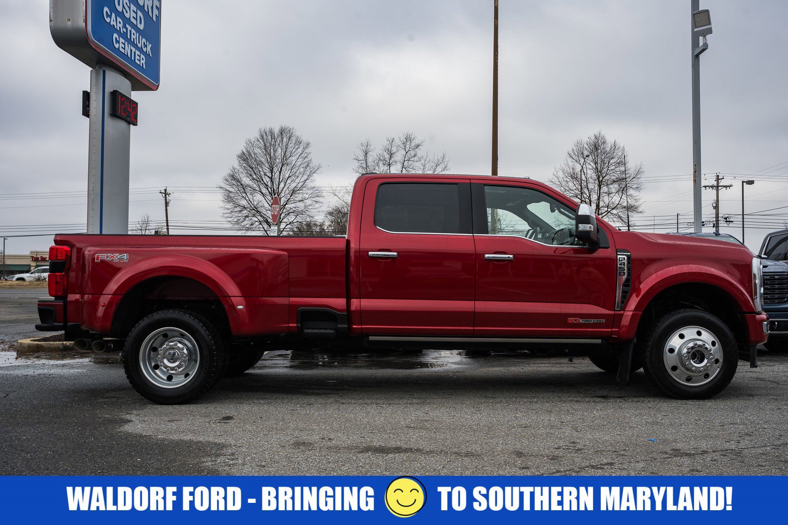 Used 2024 Ford F450 Platinum w/ FX4 Off-Road Package image 3