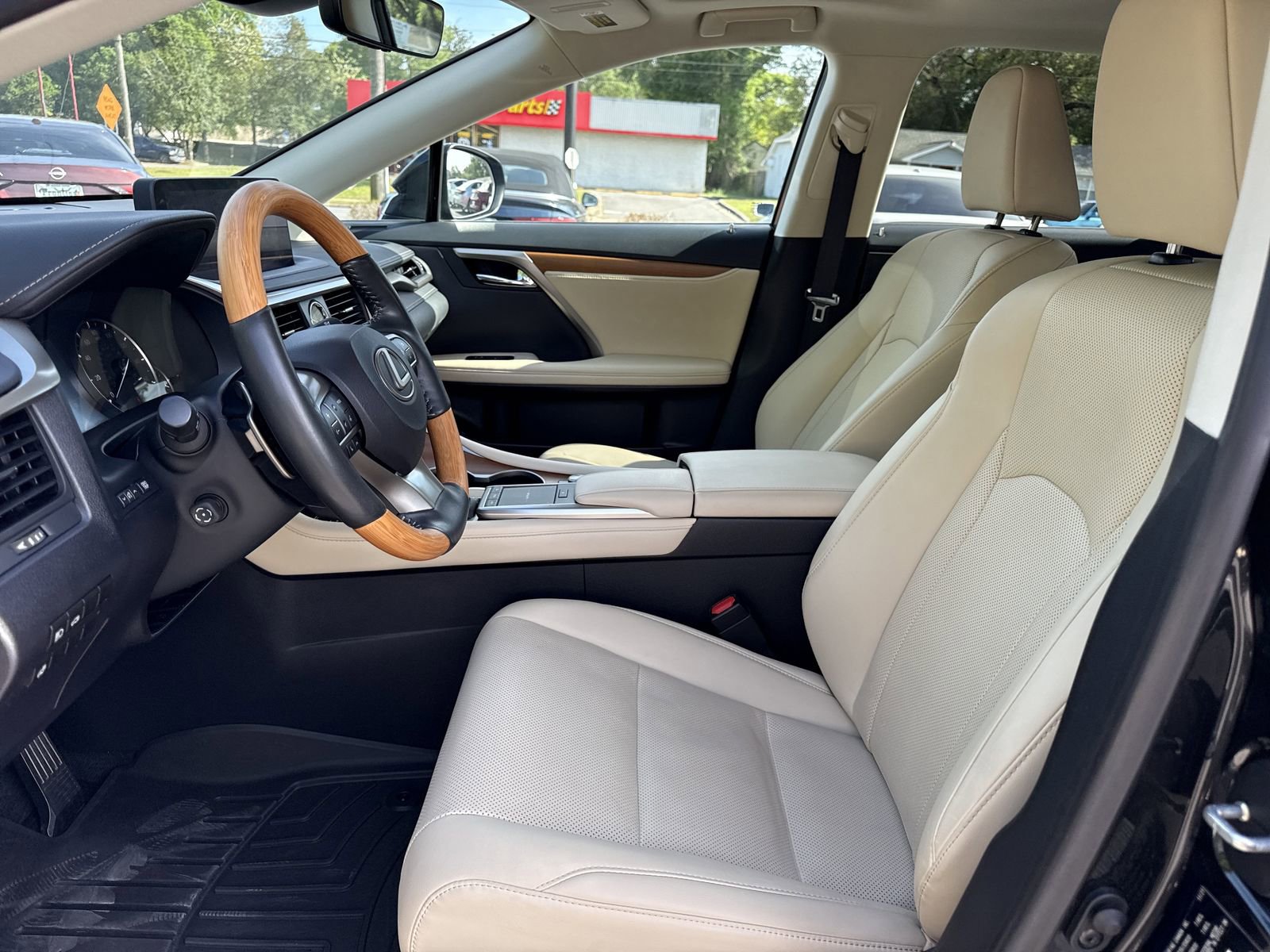 Used 2022 Lexus RX 350 FWD w/ Premium Package image 9
