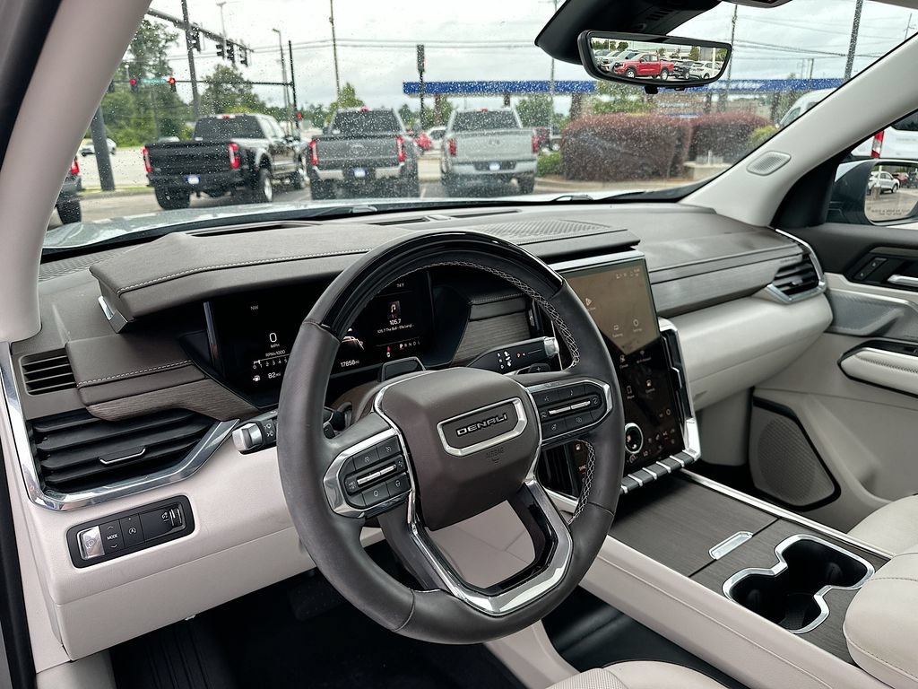Used 2024 GMC Acadia Denali w/ Super Cruise Package FWD image 10