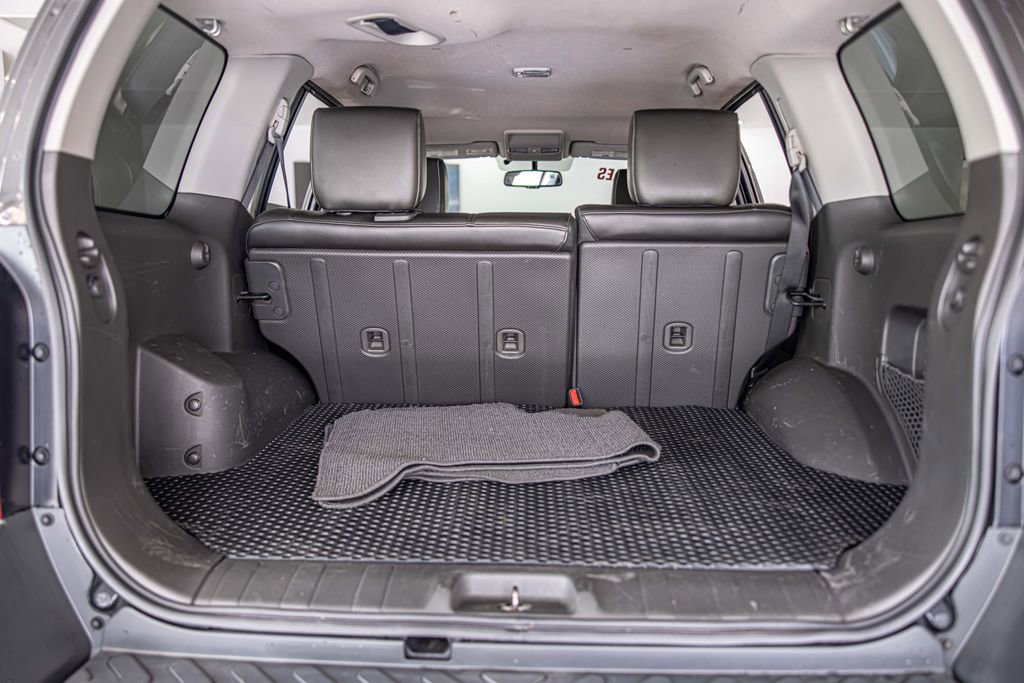 Used 2015 Nissan Xterra PRO-4X w/ Pro-4x Leather Package AWD/4WD image 16