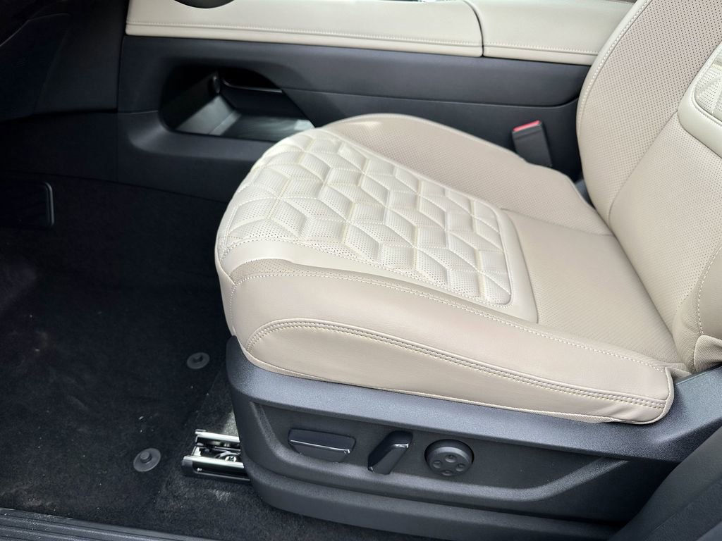 New 2025 Nissan Armada Platinum w/ Convenience Package image 11