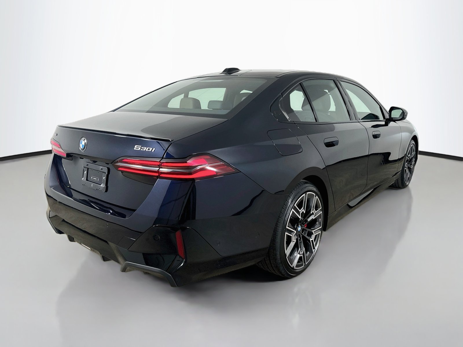 New 2027 BMW 530i xDrive w/ M Sport Package AWD/4WD image 5