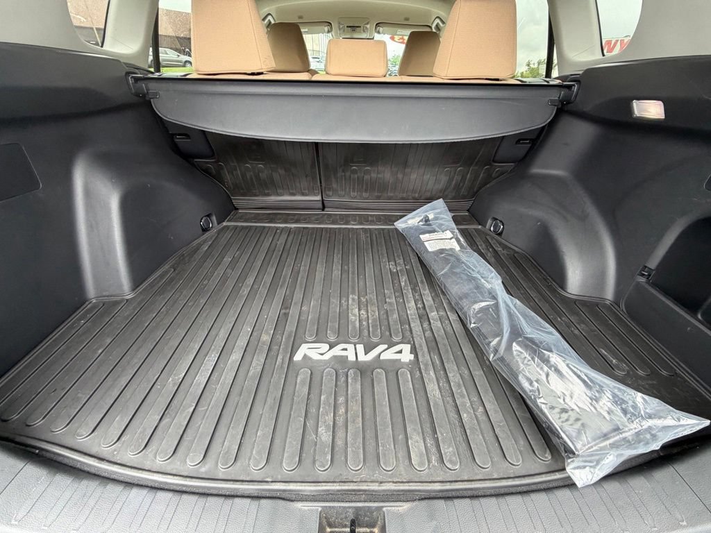 Used 2023 Toyota RAV4 XLE w/ XLE Grade Weather Package AWD/4WD image 42