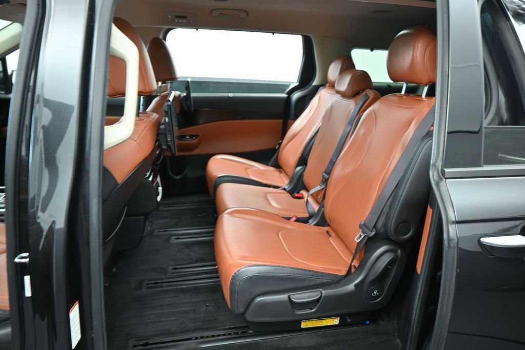 Used 2022 Kia Carnival SX FWD image 38