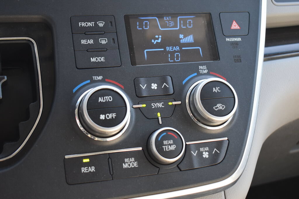 Certified 2016 Toyota Sienna XLE w/ XLE Navigation Package FWD image 12