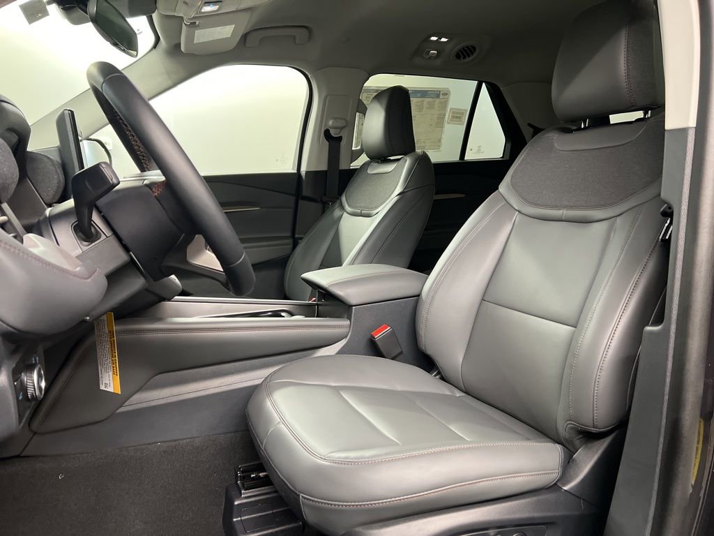 New 2026 Ford Explorer Active w/ Active Comfort Package AWD/4WD image 24