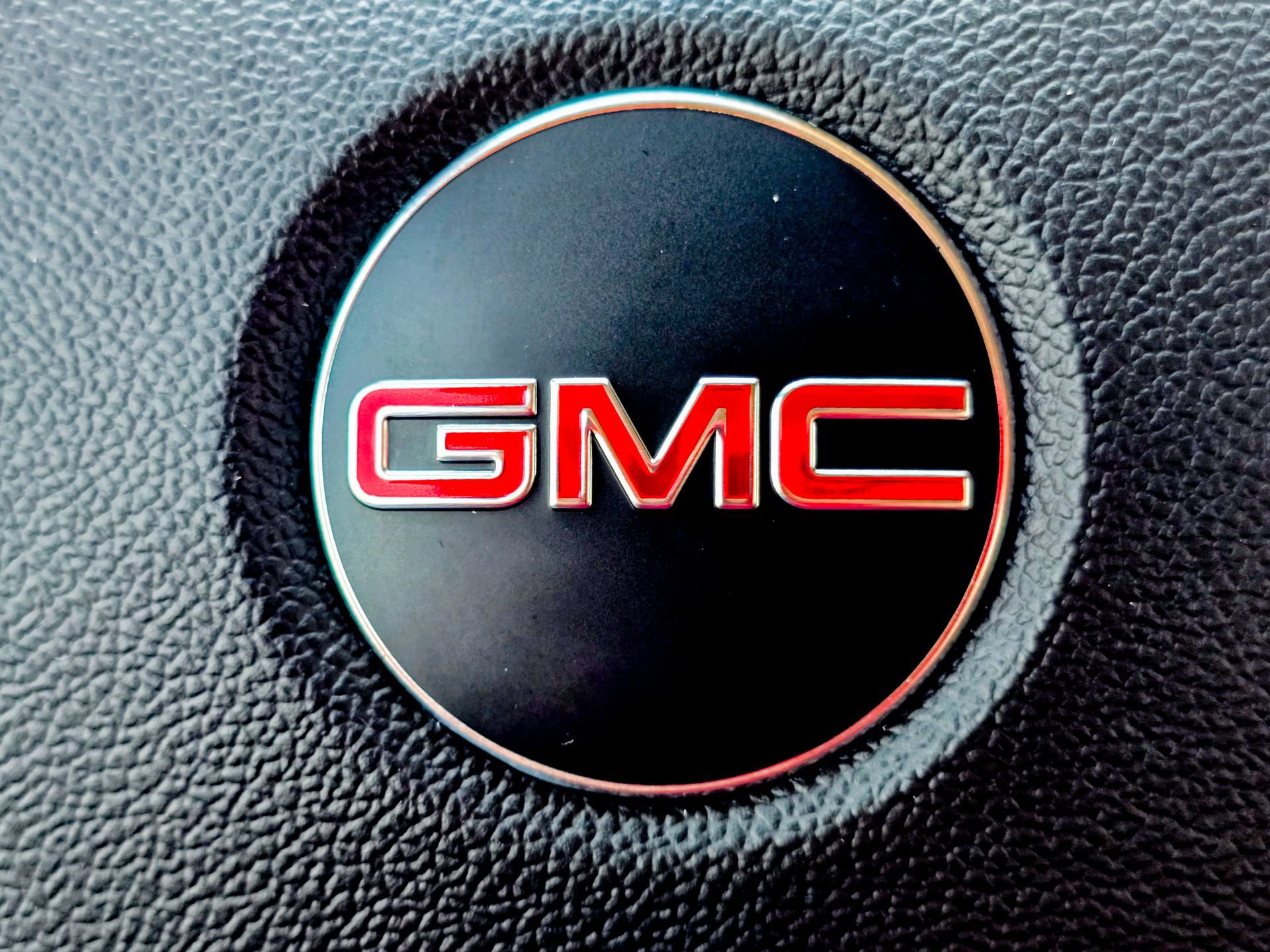 Used 2025 GMC Savana 2500 RWD image 13