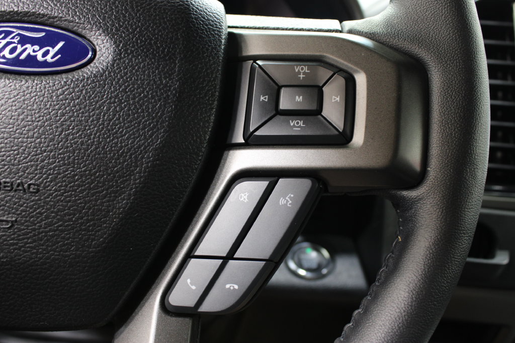 Used 2018 Ford Expedition XLT w/ Equipment Group 202A RWD image 29