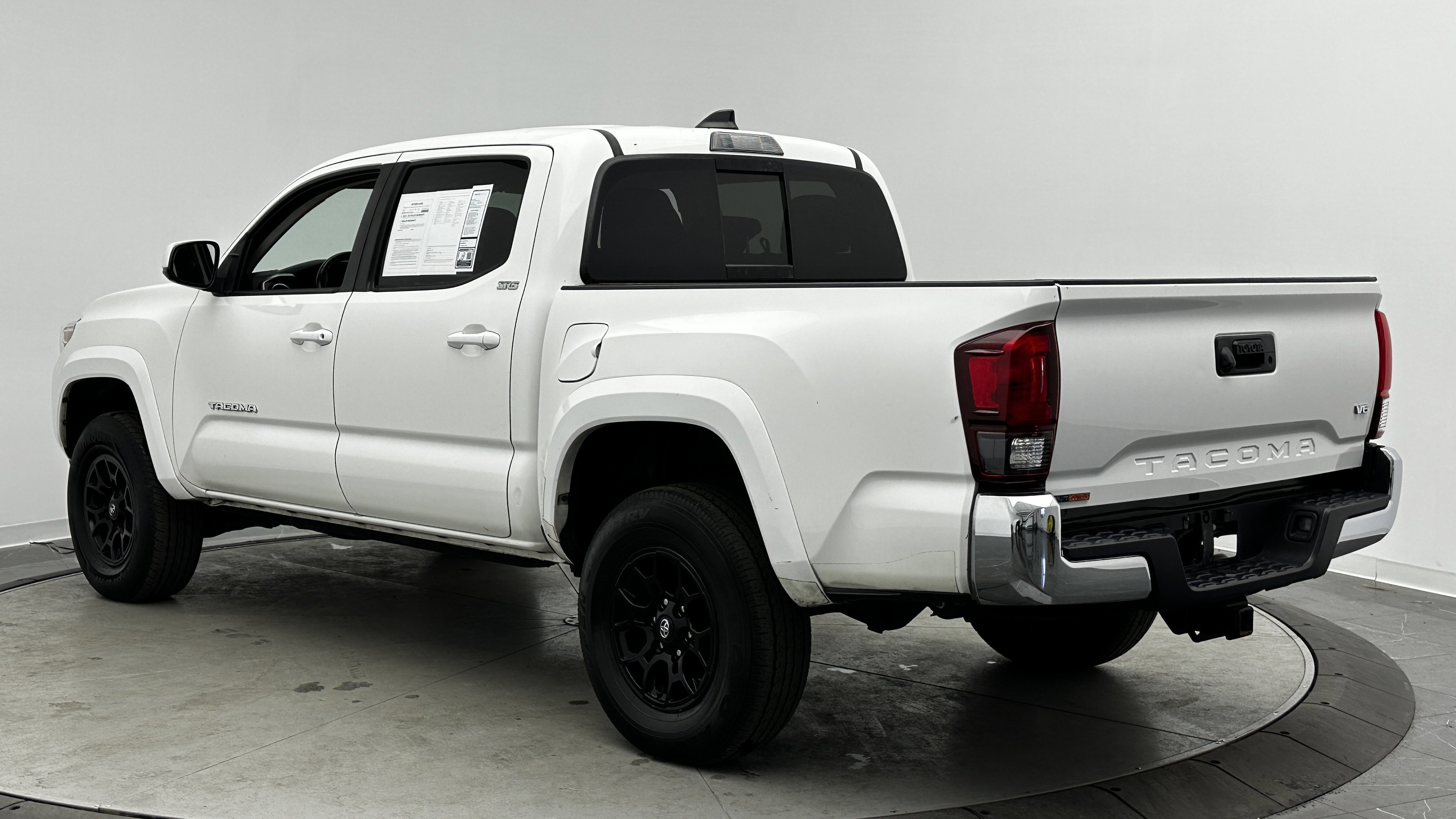 Used 2021 Toyota Tacoma SR5 image 5