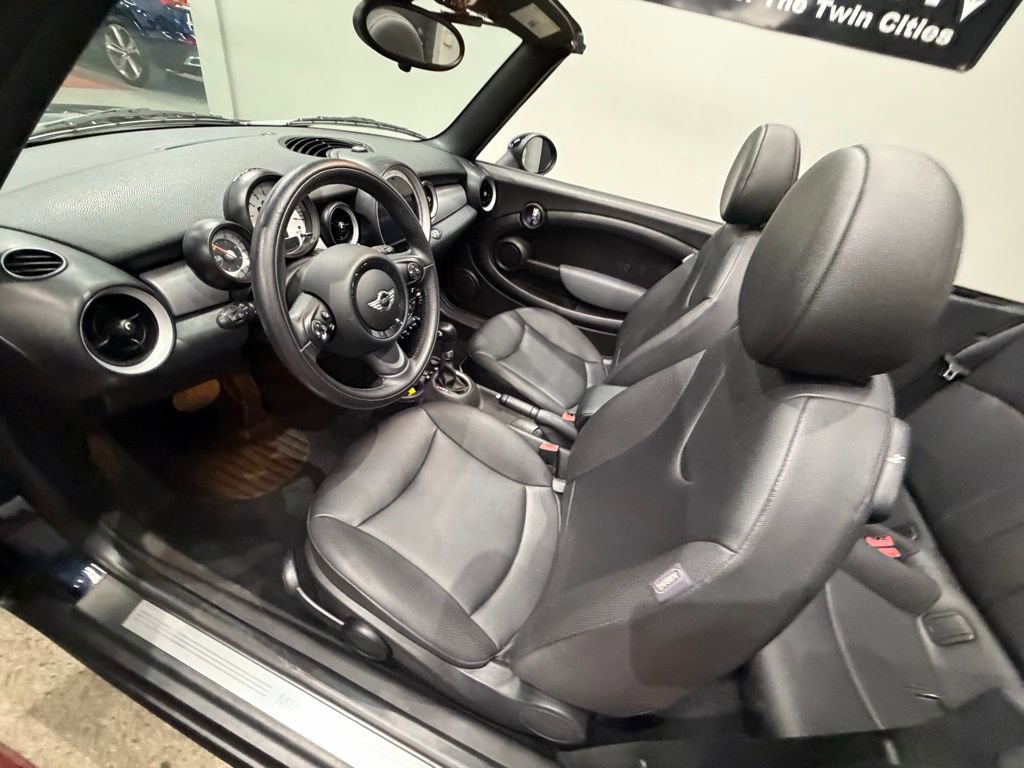Used 2012 MINI Cooper Convertible image 19