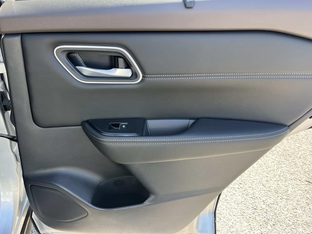 Used 2021 Nissan Rogue SL FWD image 25