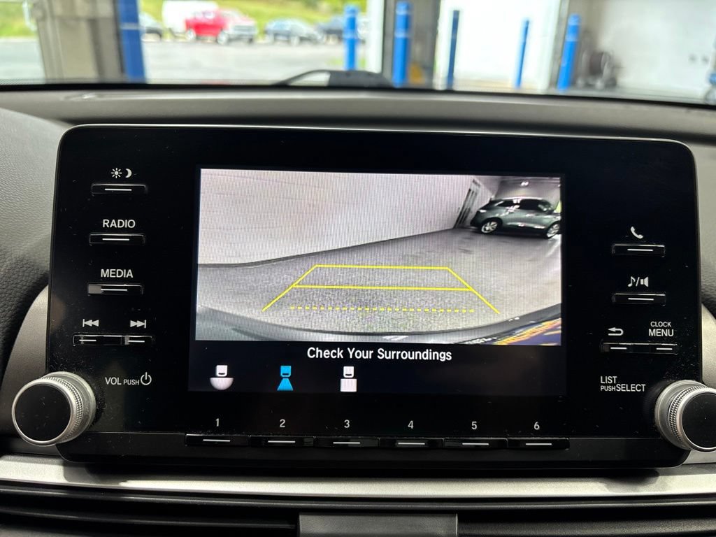 Used 2018 Honda Accord LX image 18