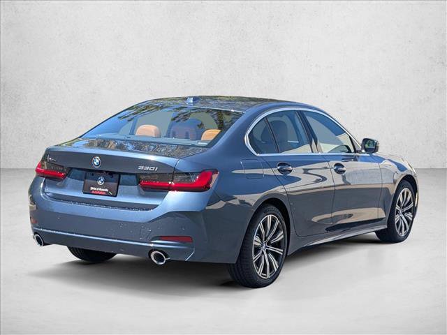 Used 2026 BMW 330i xDrive Sedan w/ Premium Package AWD/4WD image 3