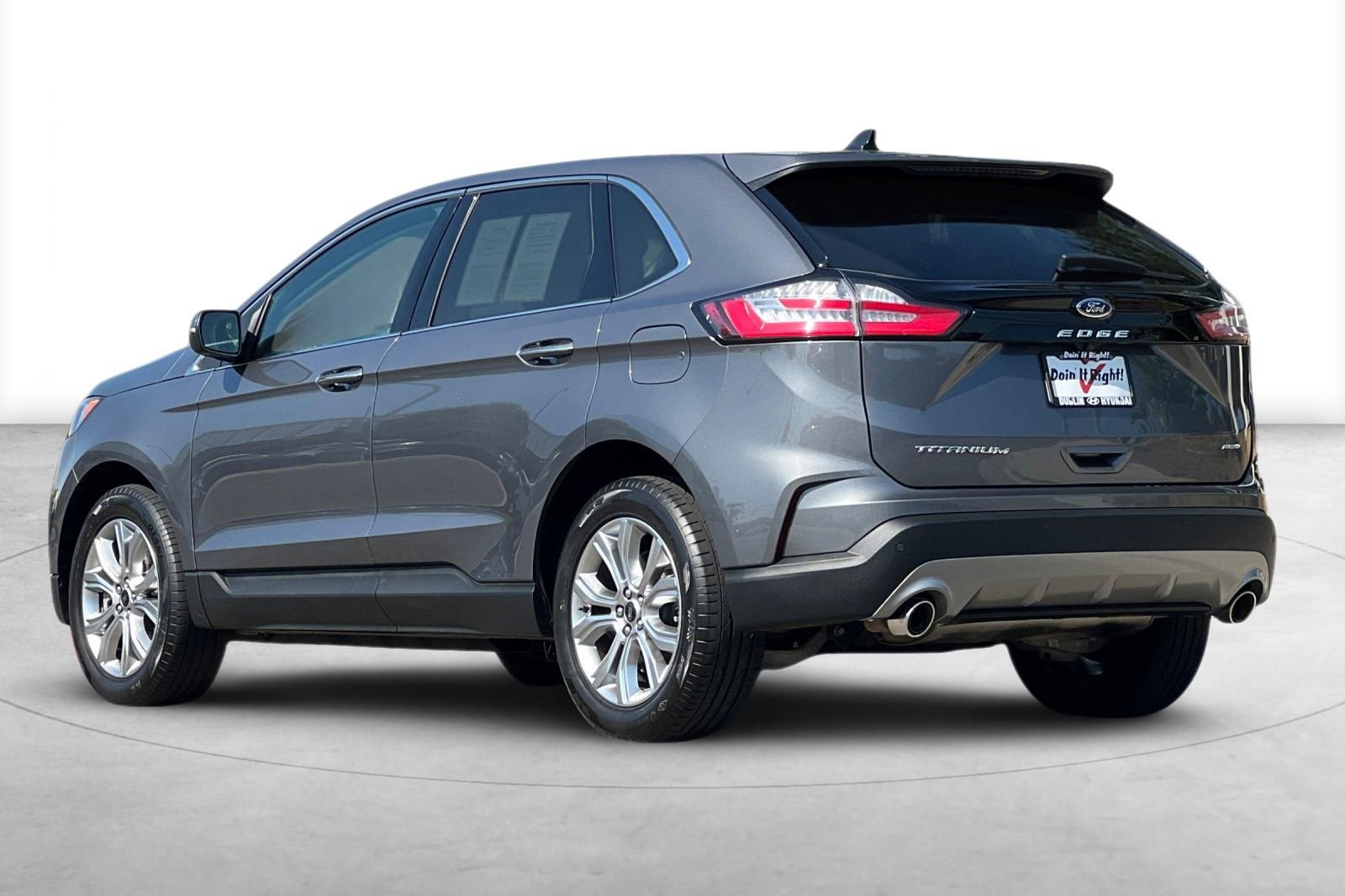 Used 2024 Ford Edge Titanium image 4