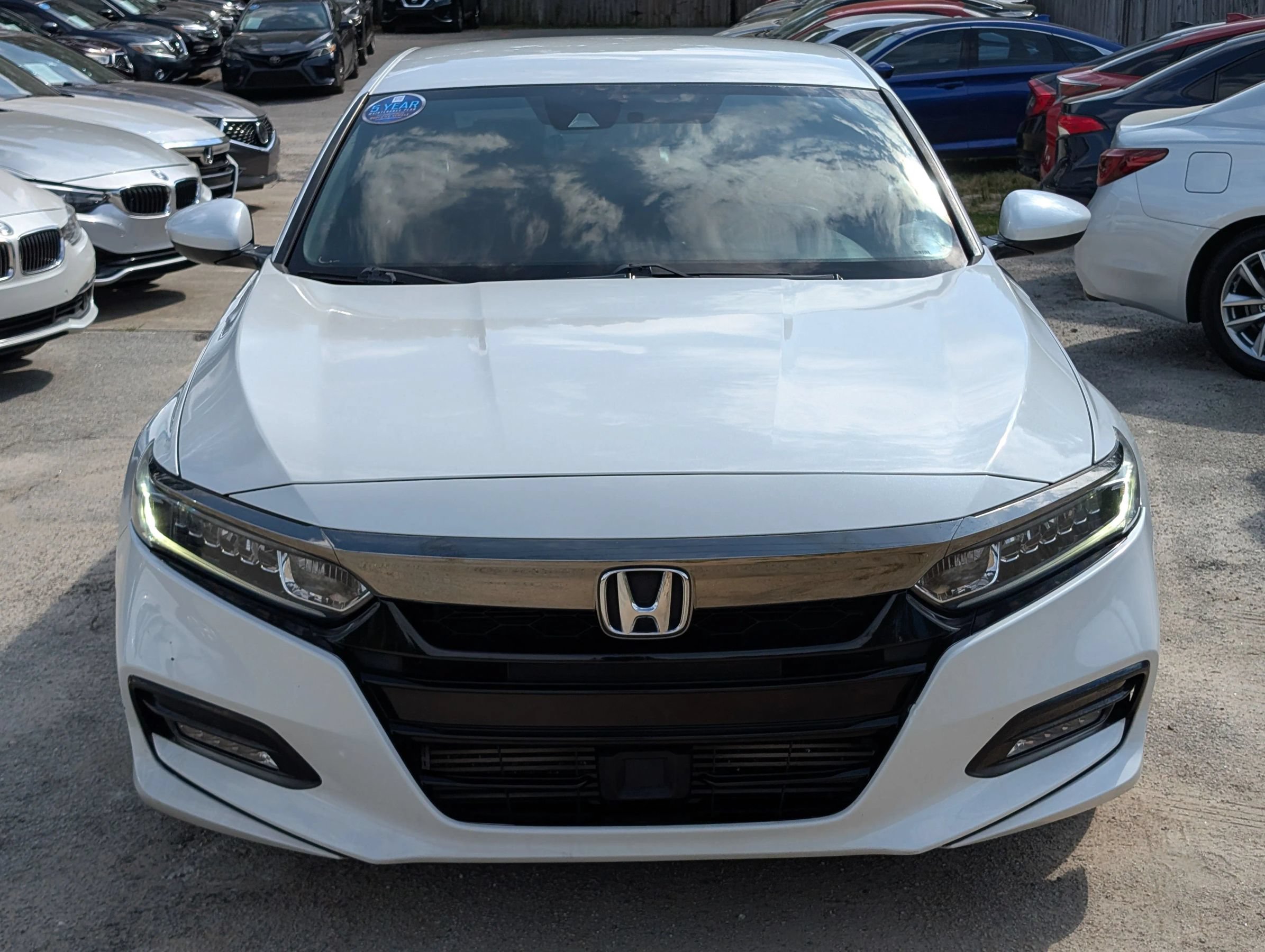 Used 2018 Honda Accord Sport image 2