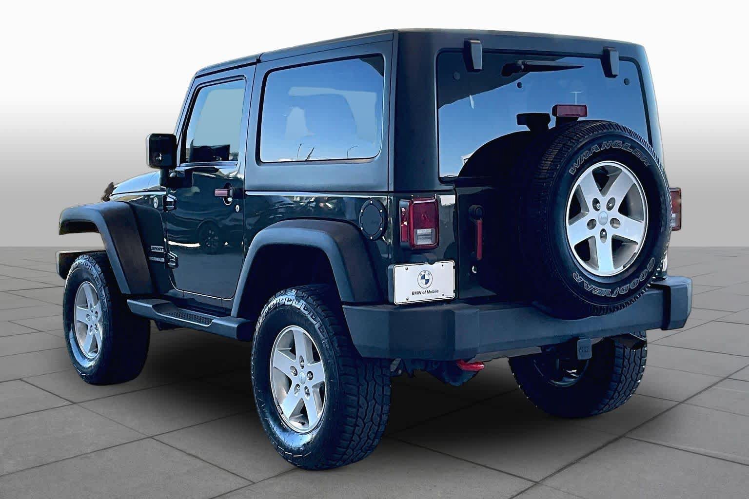 Used 2015 Jeep Wrangler Sport w/ Quick Order Package 24S AWD/4WD image 11