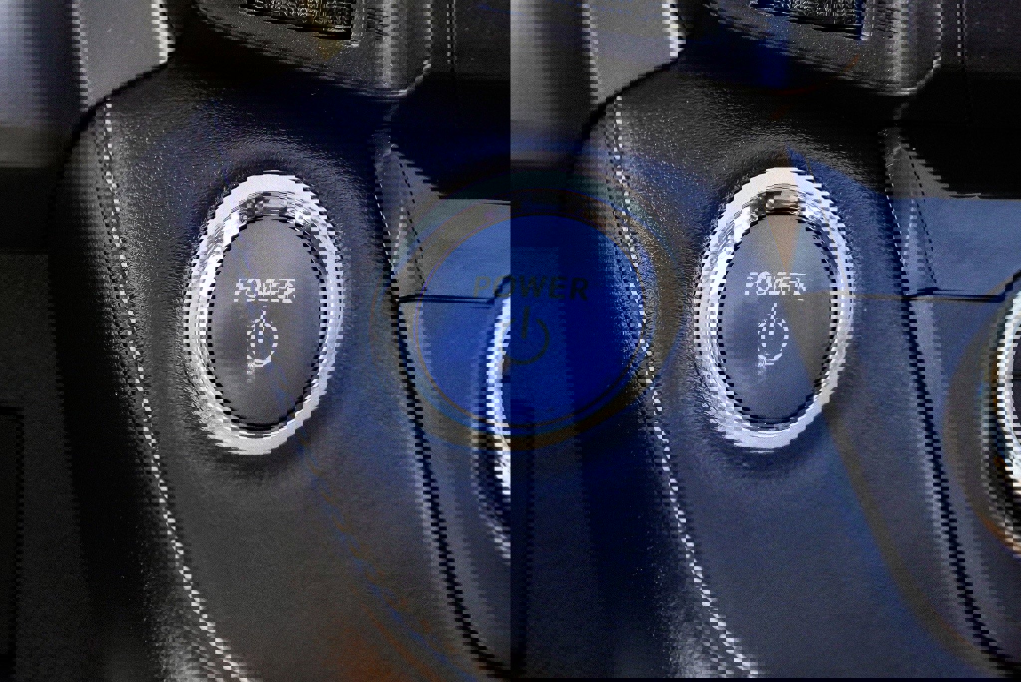 Used 2018 Toyota RAV4 Limited image 38