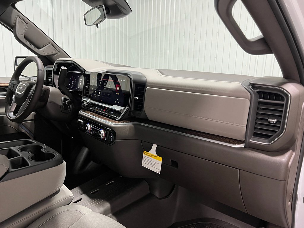 New 2026 GMC Sierra 1500 SLE image 28