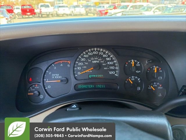 Used 2005 Chevrolet Silverado 2500 LT w/ Heavy-Duty Power Package image 18