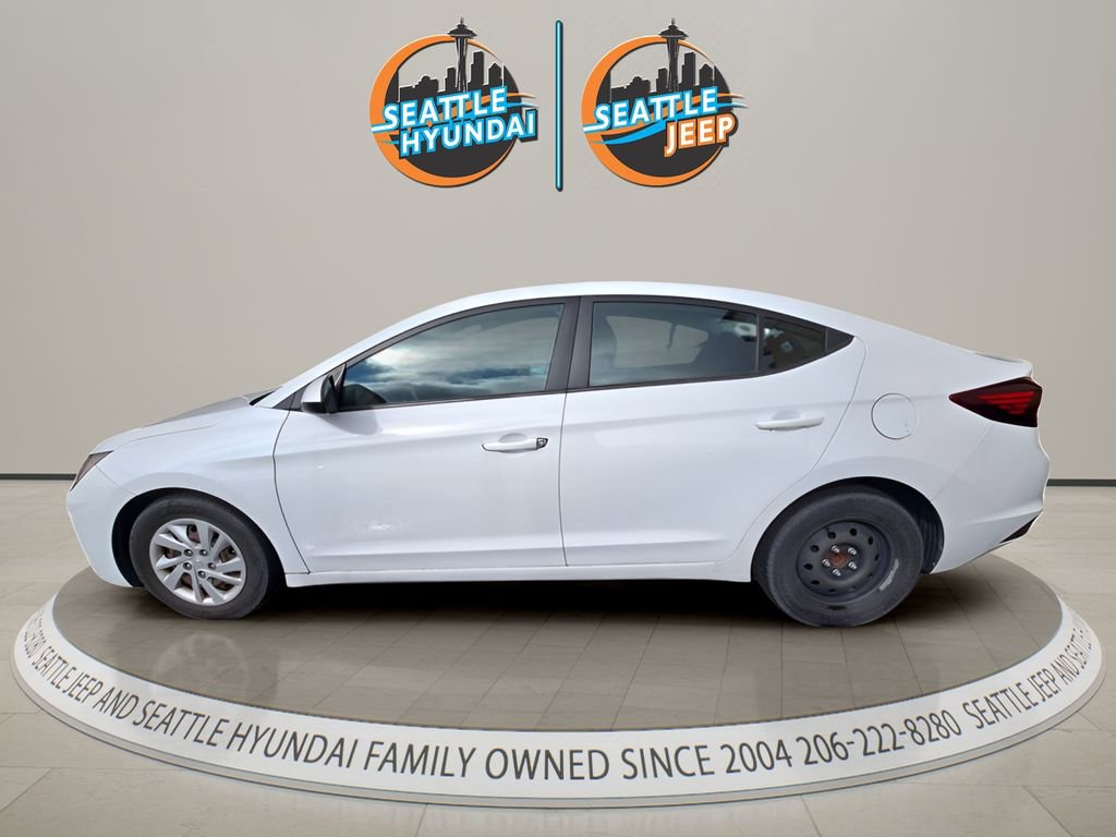 Used 2019 Hyundai Elantra SE w/ Cargo Package FWD image 4