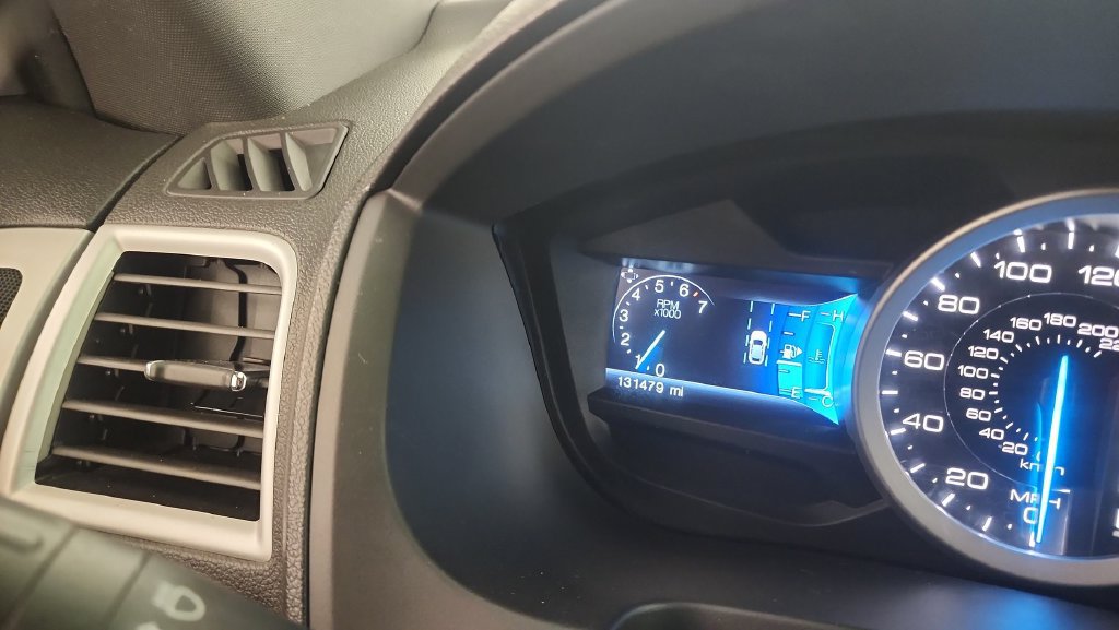 Used 2015 Ford Explorer Limited w/ Equipment Group 303A FWD image 11