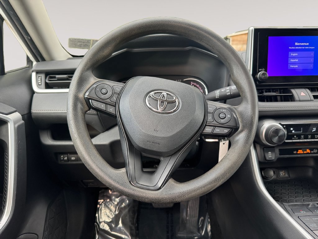 Used 2024 Toyota RAV4 LE AWD/4WD image 12