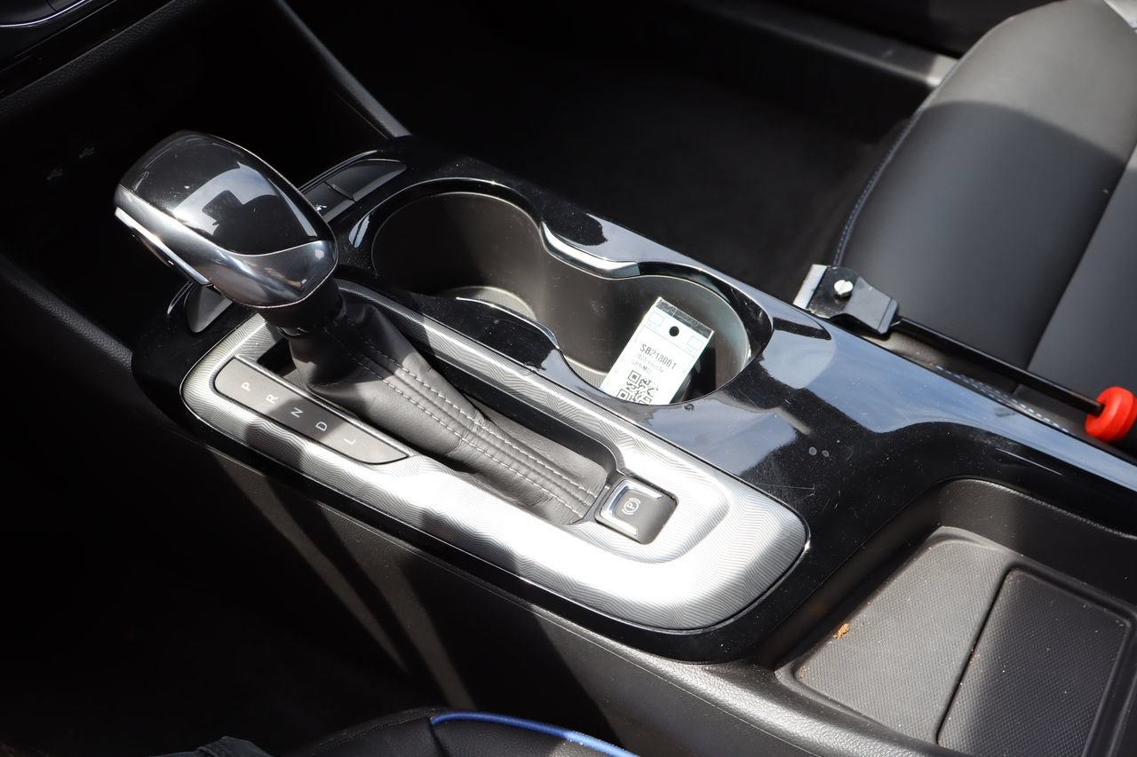 Used 2025 Buick Envista Sport Touring FWD image 25