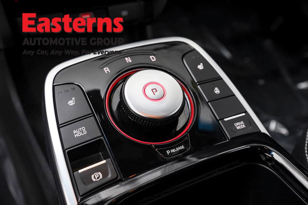 Used 2022 Kia Niro EX w/ Cold Weather Package image 10