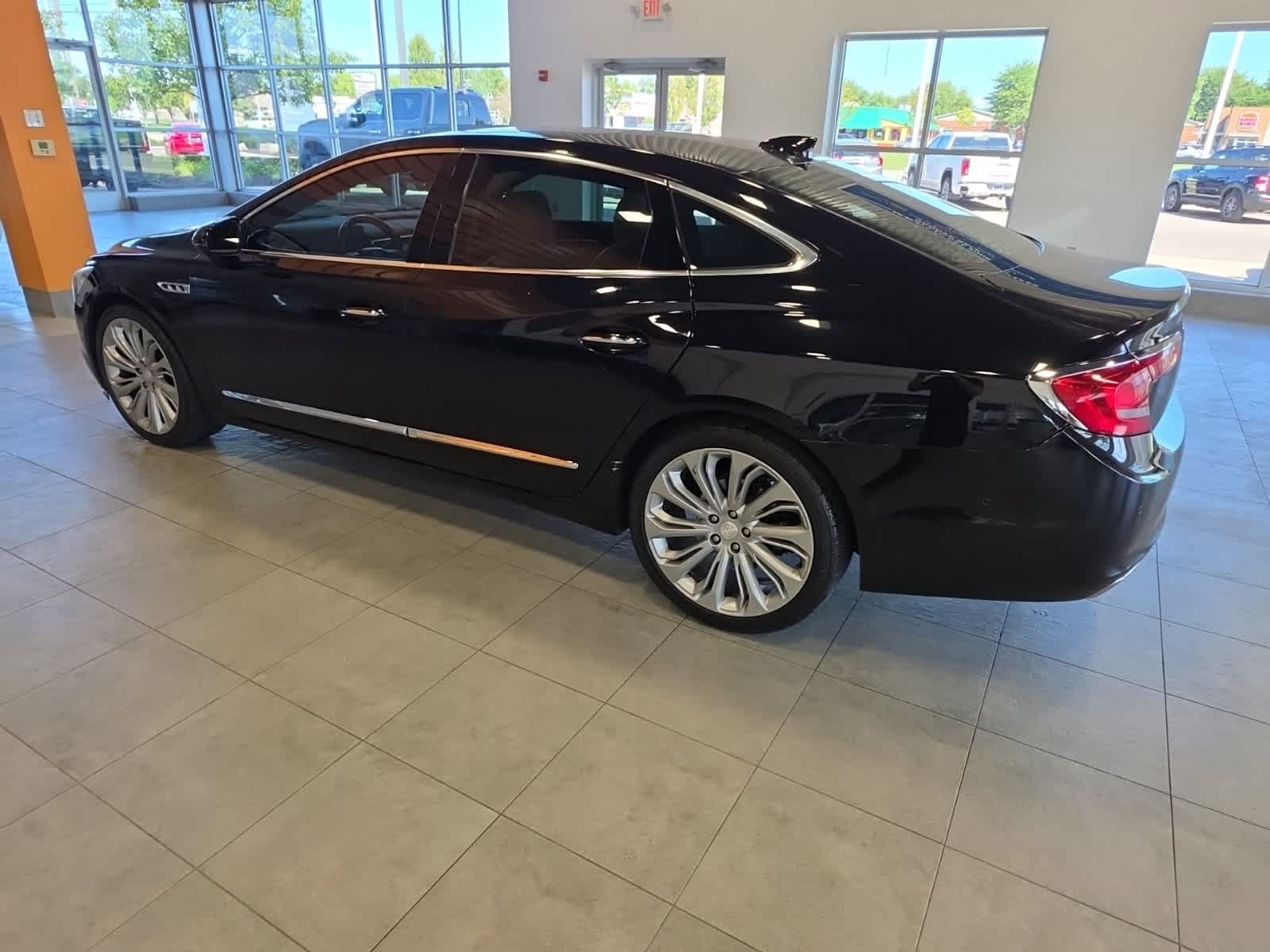 Used 2018 Buick LaCrosse Premium w/ Driver Confidence Package #2 FWD image 12