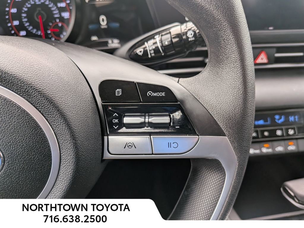 Used 2023 Hyundai Elantra SEL image 24