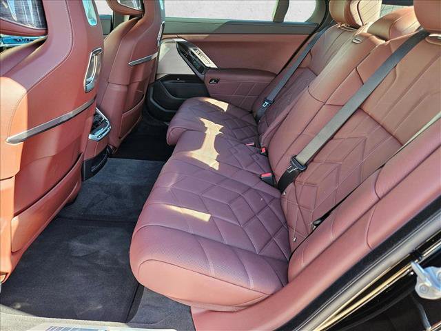 New 2025 BMW i7 eDrive50 w/ M Sport Package image 15