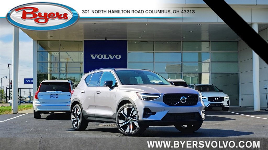 New 2026 Volvo XC40 B5 Ultra w/ Climate Package