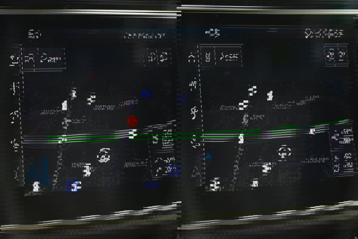 Used 2024 Audi SQ8 Premium Plus image 9