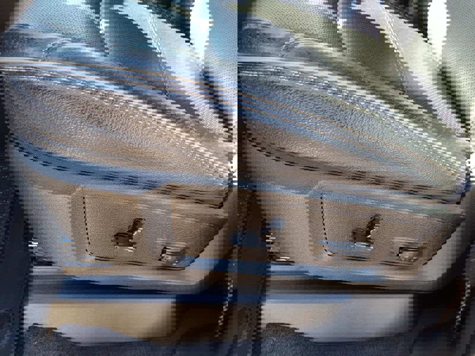 Used 2022 RAM 2500 Limited w/ Towing Technology Group image 4