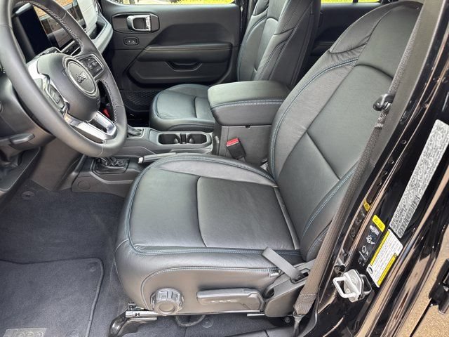Certified 2025 Jeep Wrangler Unlimited Sahara w/ Safety Group AWD/4WD image 9