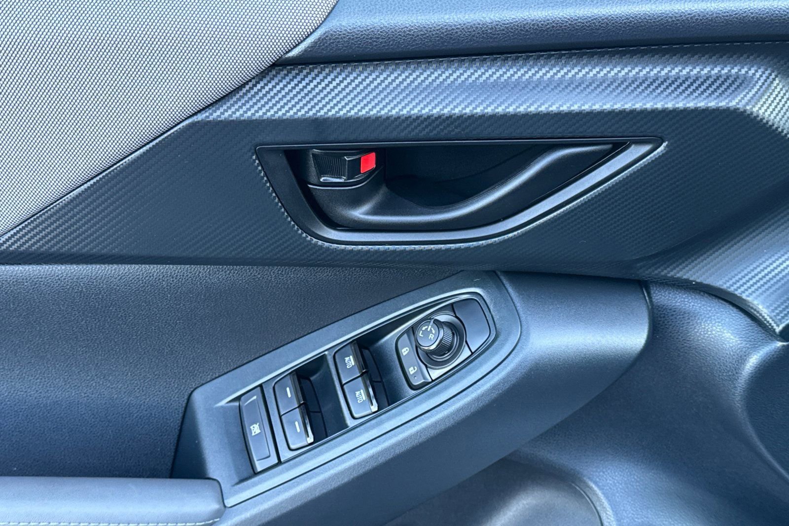 Certified 2025 Subaru Crosstrek 2.0i Premium image 13