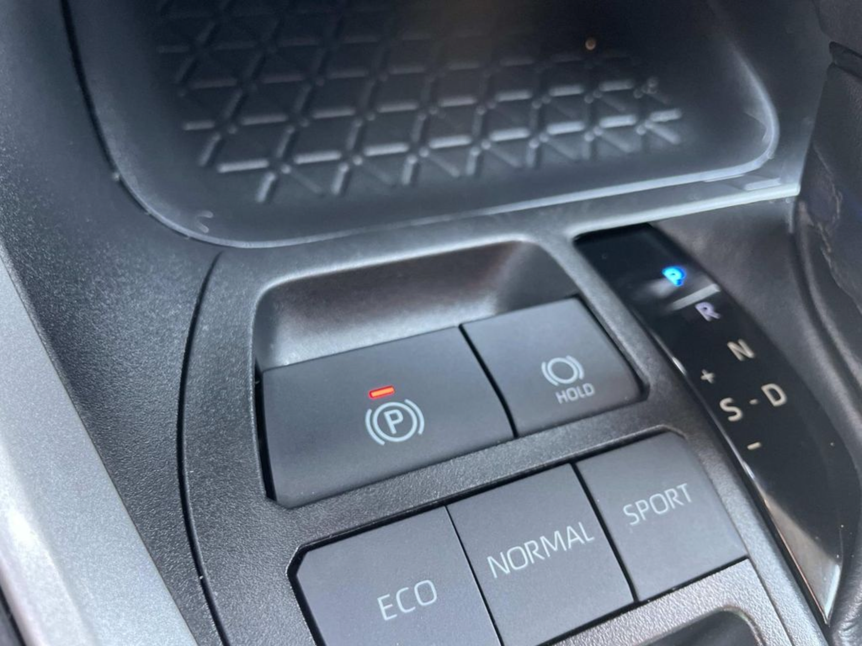 Used 2024 Toyota RAV4 LE FWD image 26