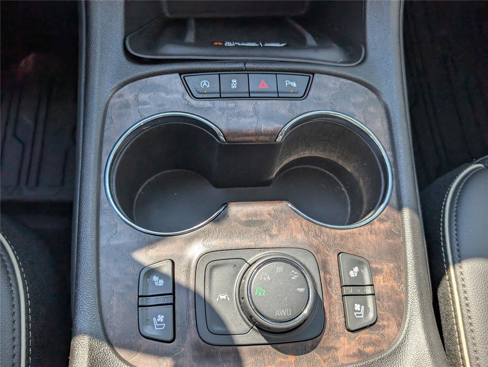 Used 2023 GMC Acadia Denali w/ Denali Ultimate Package AWD/4WD image 28