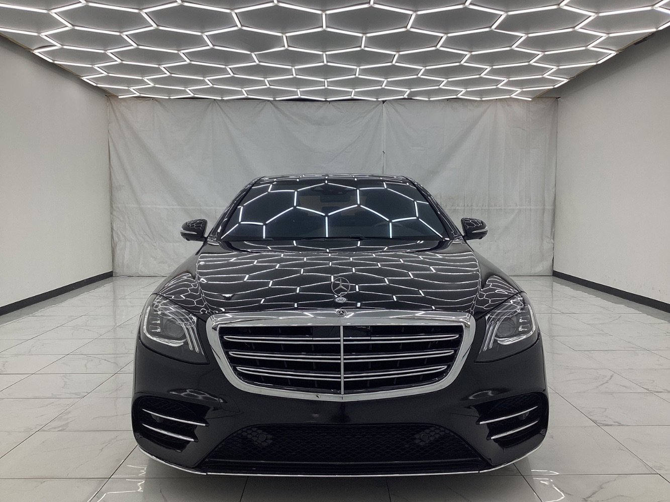 Used 2018 Mercedes-Benz S 560 4MATIC Sedan image 5
