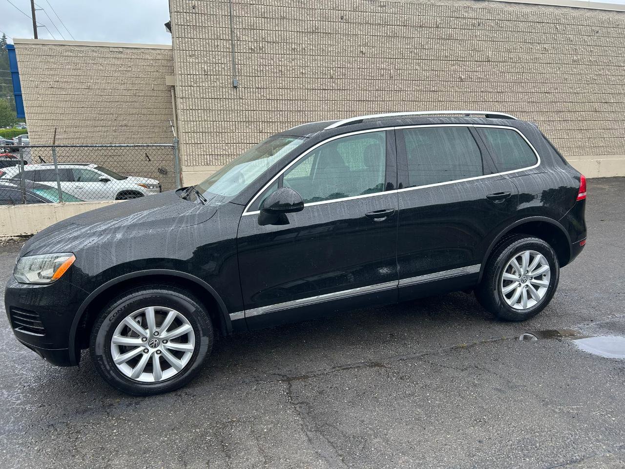 Used 2012 Volkswagen Touareg Sport AWD/4WD image 8