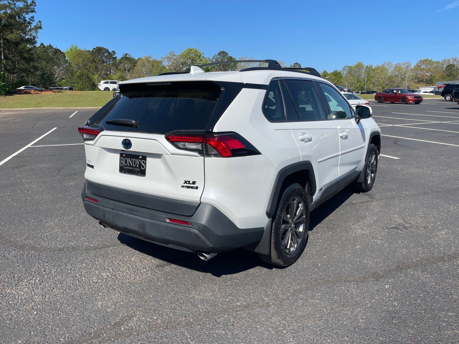 Used 2024 Toyota RAV4 XLE Premium w/ Weather Package AWD/4WD image 17