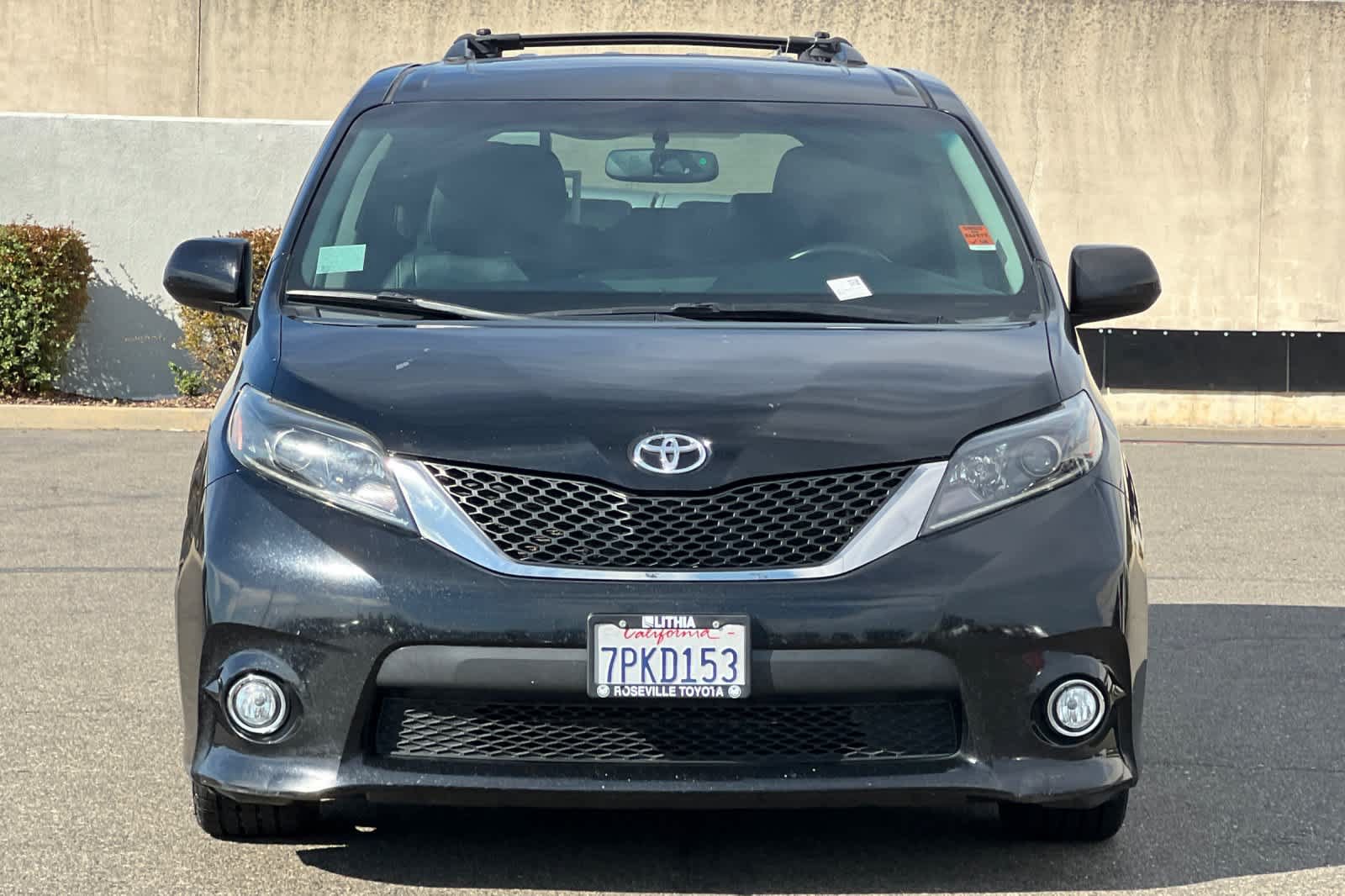 Used 2015 Toyota Sienna SE w/ SE Preferred Package FWD image 10
