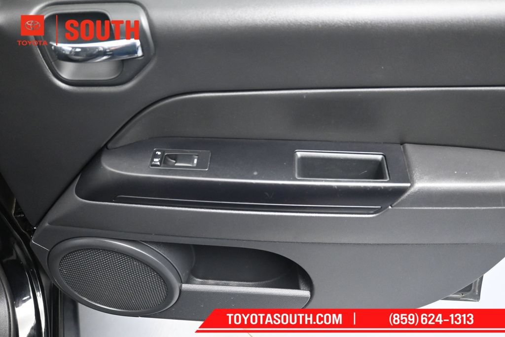 Used 2017 Jeep Compass Sport w/ Power Value Group FWD image 26