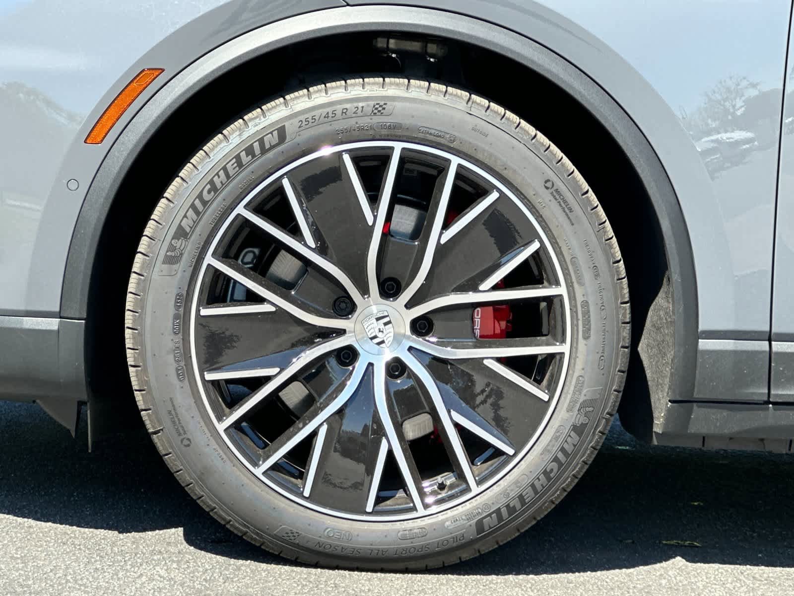 New 2026 Porsche Macan 4S Electric AWD/4WD image 32