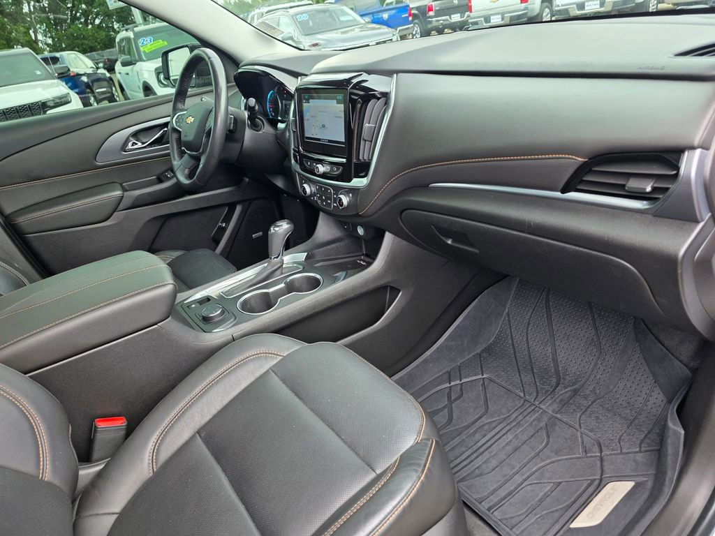 Used 2019 Chevrolet Traverse Premier w/ LPO, Blackout Package AWD/4WD image 29