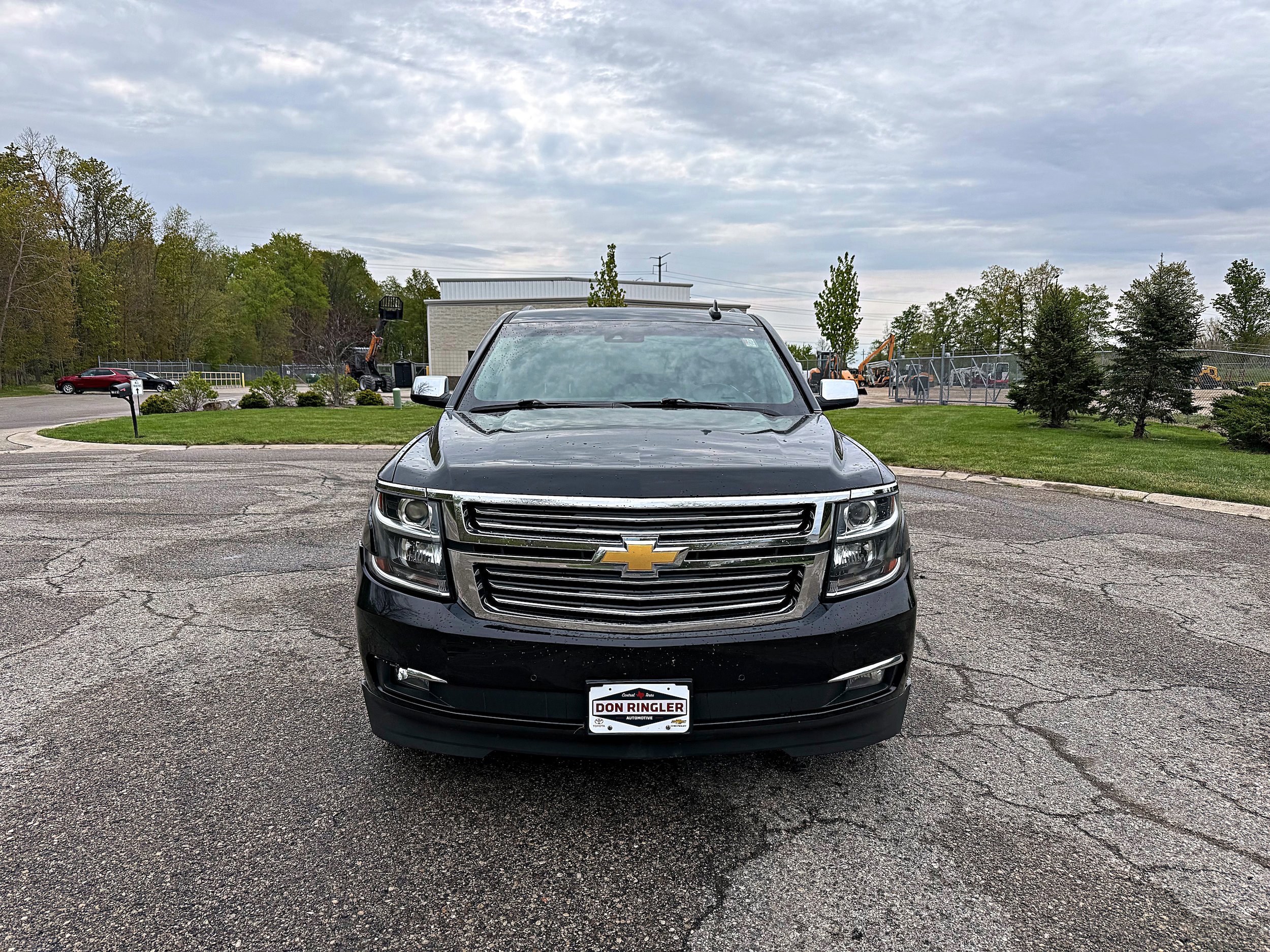 Used 2019 Chevrolet Suburban Premier AWD/4WD image 4