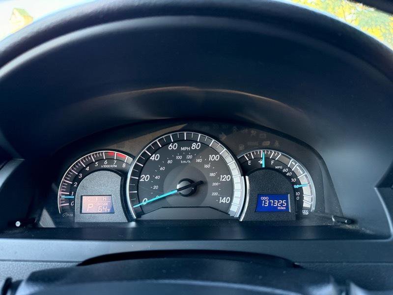 Used 2012 Toyota Camry SE FWD image 16