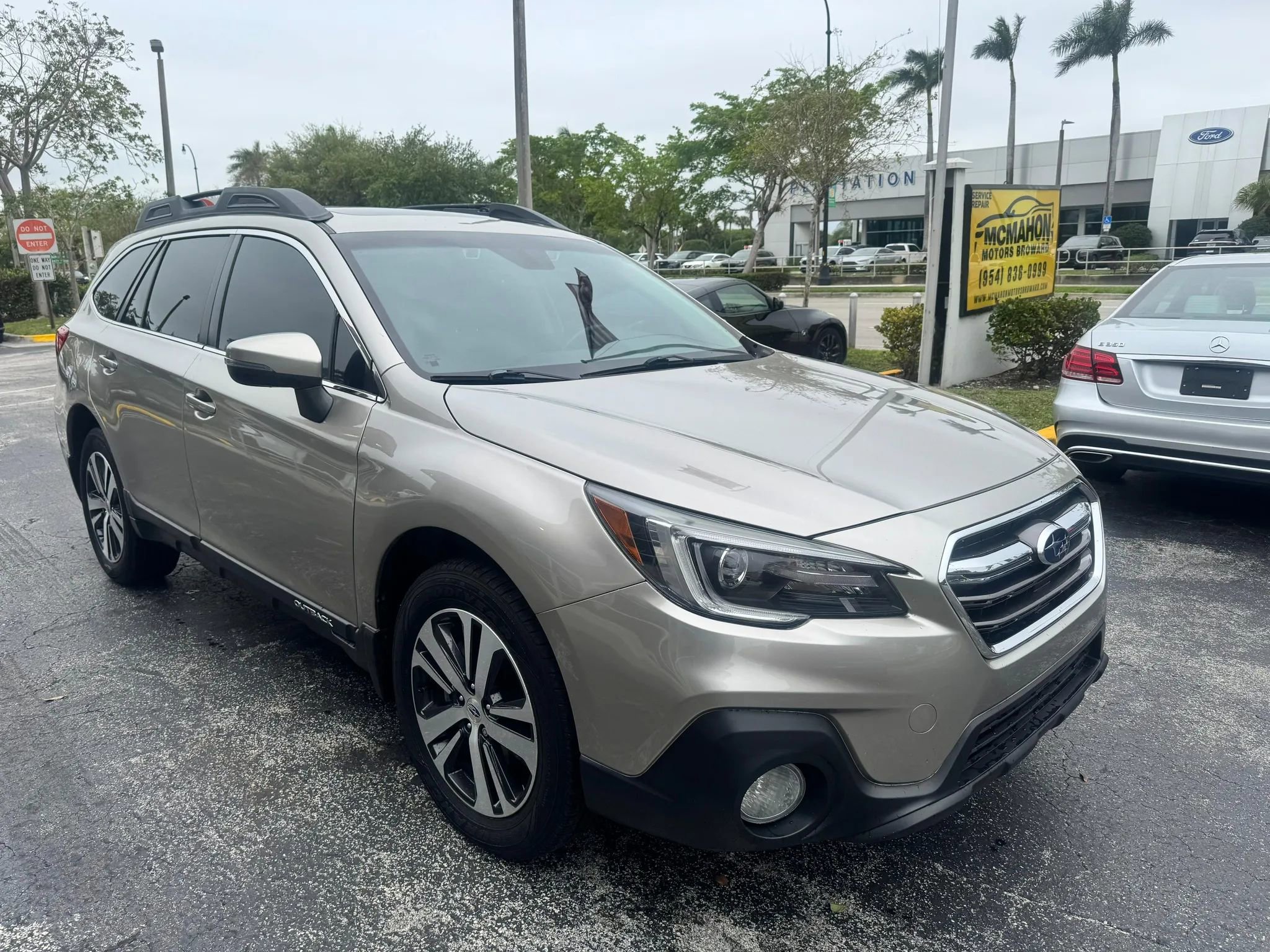 Used 2018 Subaru Outback 2.5i Limited AWD/4WD image 2